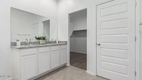 Entry Way - 9846 E Gray Hawk Dr, Tucson, AZ 85730 photo 3 of 5