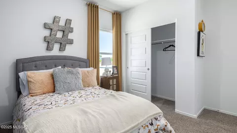 Bedroom - 9846 E Gray Hawk Dr, Tucson, AZ 85730 photo 5 of 10