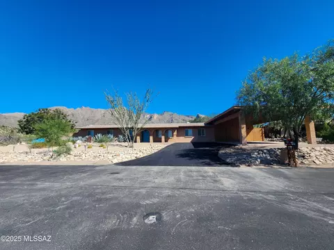 3553 E Lizard Rock Pl, Tucson, AZ 85718