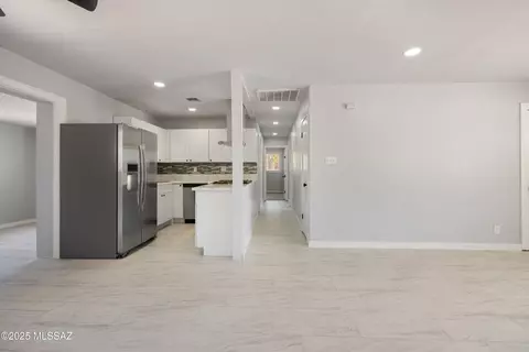 Entry Way - 5609 E Juarez St, Tucson, AZ 85711 photo 1 of 1