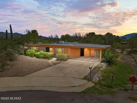 8641 E Mabel Pl, Tucson, AZ 85715