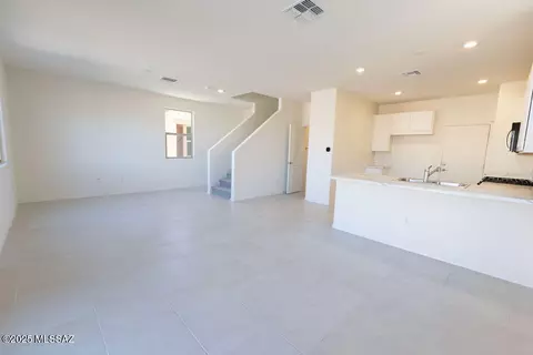 12013 E Chamrod Dr, Vail, AZ 85641 photo 5