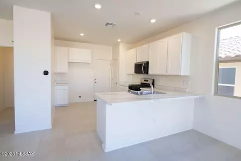 12013 E Chamrod Dr, Vail, AZ 85641 photo 2