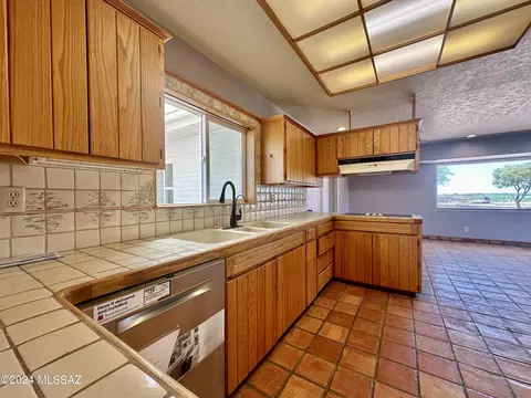 Kitchen - 102 E 2nd St, Safford, AZ 85546 photo 6 of 8