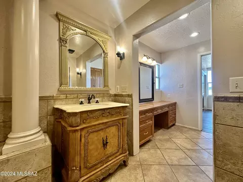 Bath - 102 E 2nd St, Safford, AZ 85546 photo 3 of 7