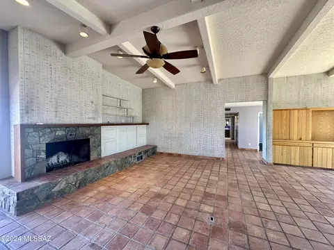 Living - 102 E 2nd St, Safford, AZ 85546 photo 2 of 5
