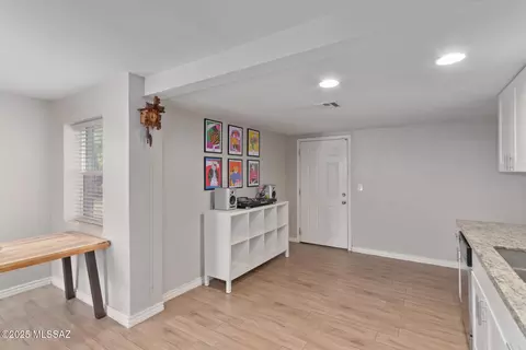 Entry Way - 1314 E Hedrick Dr, Tucson, AZ 85719 photo 2 of 2