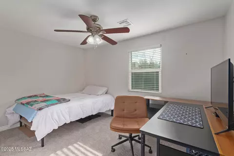Bedroom - 1314 E Hedrick Dr, Tucson, AZ 85719 photo 4 of 5