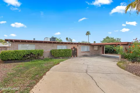 9436 E Stella Rd, Tucson, AZ 85730