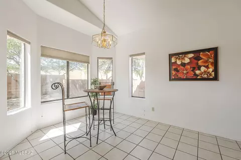 Dining - 9166 E Dawn Post Rd, Tucson, AZ 85749 photo 3 of 3