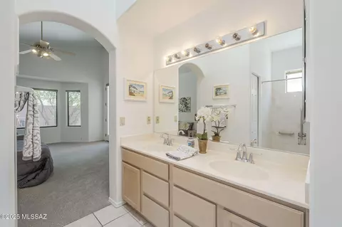 Bath - 9166 E Dawn Post Rd, Tucson, AZ 85749 photo 1 of 5