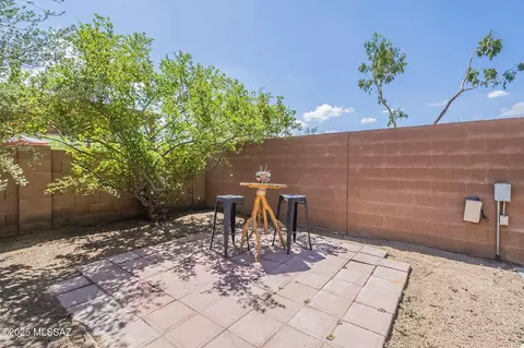 Exterior - 9166 E Dawn Post Rd, Tucson, AZ 85749 photo 8 of 9