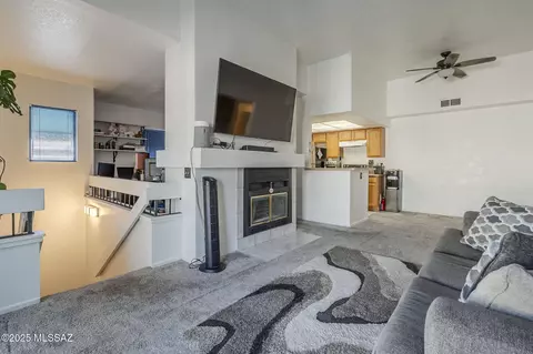 7913 E Colette Cir UNIT 44, Tucson, AZ 85710