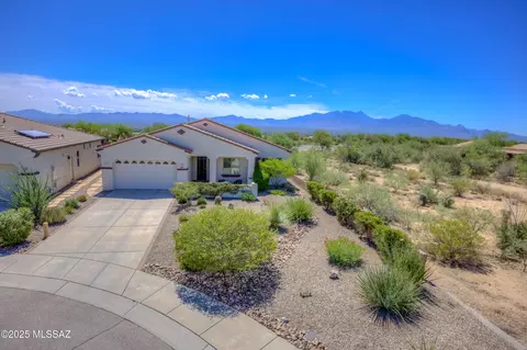 670 N Observation Trl, Green Valley, AZ 85614