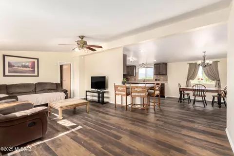 13715 E Greystokes Dr, Vail, AZ 85641 photo 8