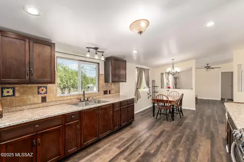 13715 E Greystokes Dr, Vail, AZ 85641 photo 16