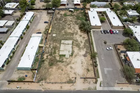 3032 N Geronimo Ave, Tucson, AZ 85705