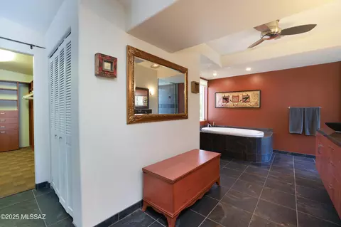 Bath - 6655 E Circulo Invierno, Tucson, AZ 85750 photo 3 of 5