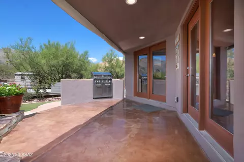 Exterior - 6655 E Circulo Invierno, Tucson, AZ 85750 photo 9 of 13