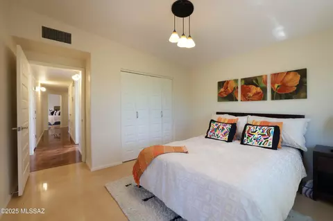 Bedroom - 6655 E Circulo Invierno, Tucson, AZ 85750 photo 3 of 4