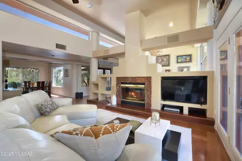 Living - 6655 E Circulo Invierno, Tucson, AZ 85750 photo 4 of 5