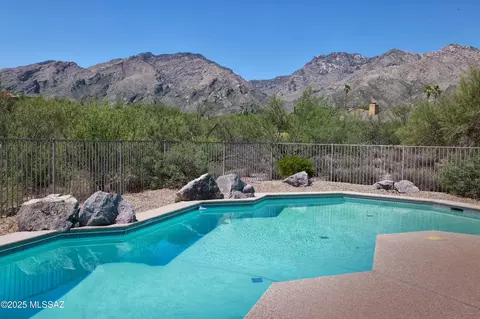 Exterior - 6655 E Circulo Invierno, Tucson, AZ 85750 photo 7 of 13