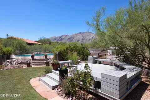 Exterior - 6655 E Circulo Invierno, Tucson, AZ 85750 photo 11 of 13