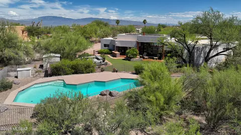 Exterior - 6655 E Circulo Invierno, Tucson, AZ 85750 photo 12 of 13