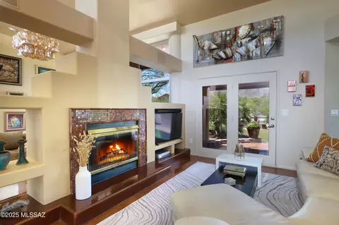 Living - 6655 E Circulo Invierno, Tucson, AZ 85750 photo 5 of 5