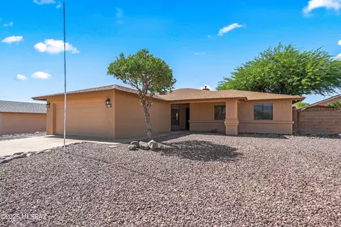 8280 E Calle Playa, Tucson, AZ 85715