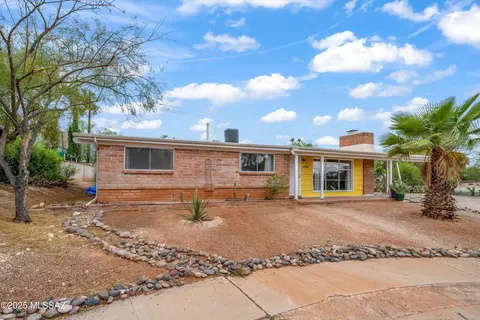 6940 E Malvern Pl, Tucson, AZ 85710