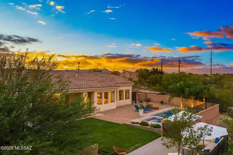 10255 N La Cholla Blvd, Oro Valley, AZ 85742