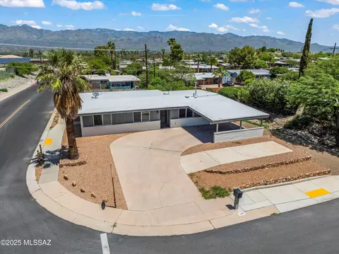 8401 E 3rd St, Tucson, AZ 85710