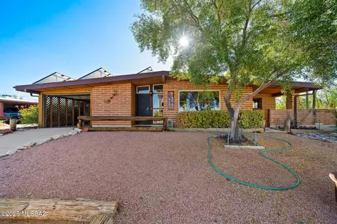 647 N Avenida Feliz, Tucson, AZ 85745