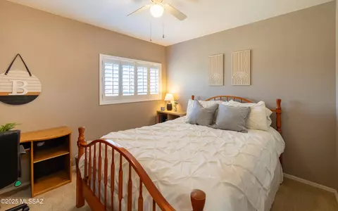 Bedroom - 8525 E Ramona Madera Ln, Tucson, AZ 85747 photo 6 of 9