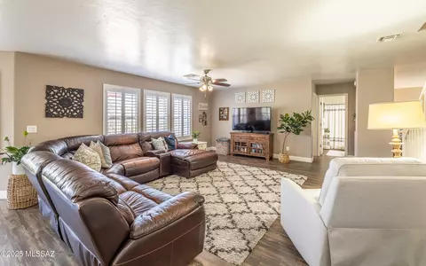 Living - 8525 E Ramona Madera Ln, Tucson, AZ 85747 photo 3 of 3