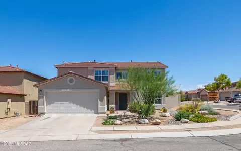 Exterior - 8525 E Ramona Madera Ln, Tucson, AZ 85747 photo 6 of 8