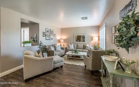 Living - 8525 E Ramona Madera Ln, Tucson, AZ 85747 photo 1 of 3
