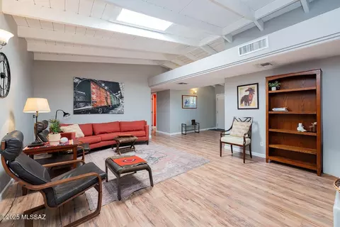 6211 Eli St, Tucson, AZ 85711 photo 4