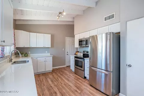 6211 Eli St, Tucson, AZ 85711 photo 8