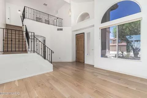 8910 E Autumn Sage St, Tucson, AZ 85747