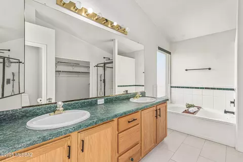 8910 E Autumn Sage St, Tucson, AZ 85747 photo 12