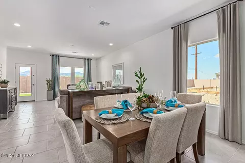 Dining - 3930 E Market St, Tucson, AZ 85706 photo 2 of 2