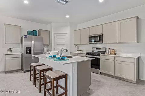 Kitchen - 3930 E Market St, Tucson, AZ 85706 photo 2 of 7