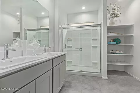 Bath - 3930 E Market St, Tucson, AZ 85706 photo 1 of 3