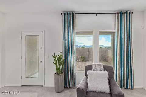 Entry Way - 3930 E Market St, Tucson, AZ 85706 photo 3 of 4