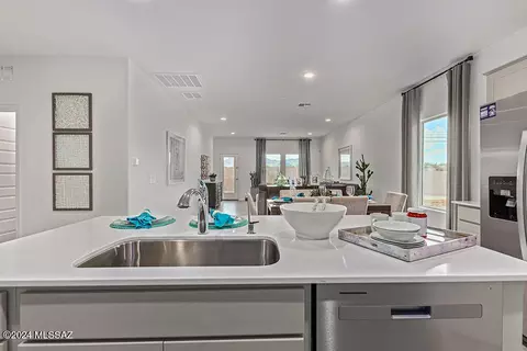 Kitchen - 3930 E Market St, Tucson, AZ 85706 photo 6 of 7
