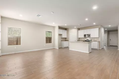 1083 S Chatfield Ave, Vail, AZ 85641 photo 8