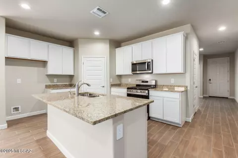 1083 S Chatfield Ave, Vail, AZ 85641 photo 5