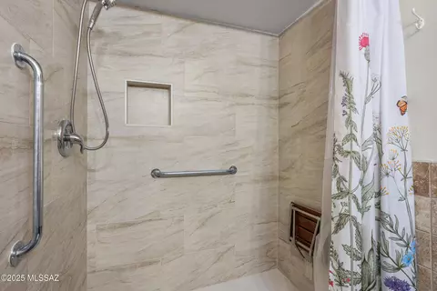 Bath - 7457 E 45th St, Tucson, AZ 85730 photo 2 of 5